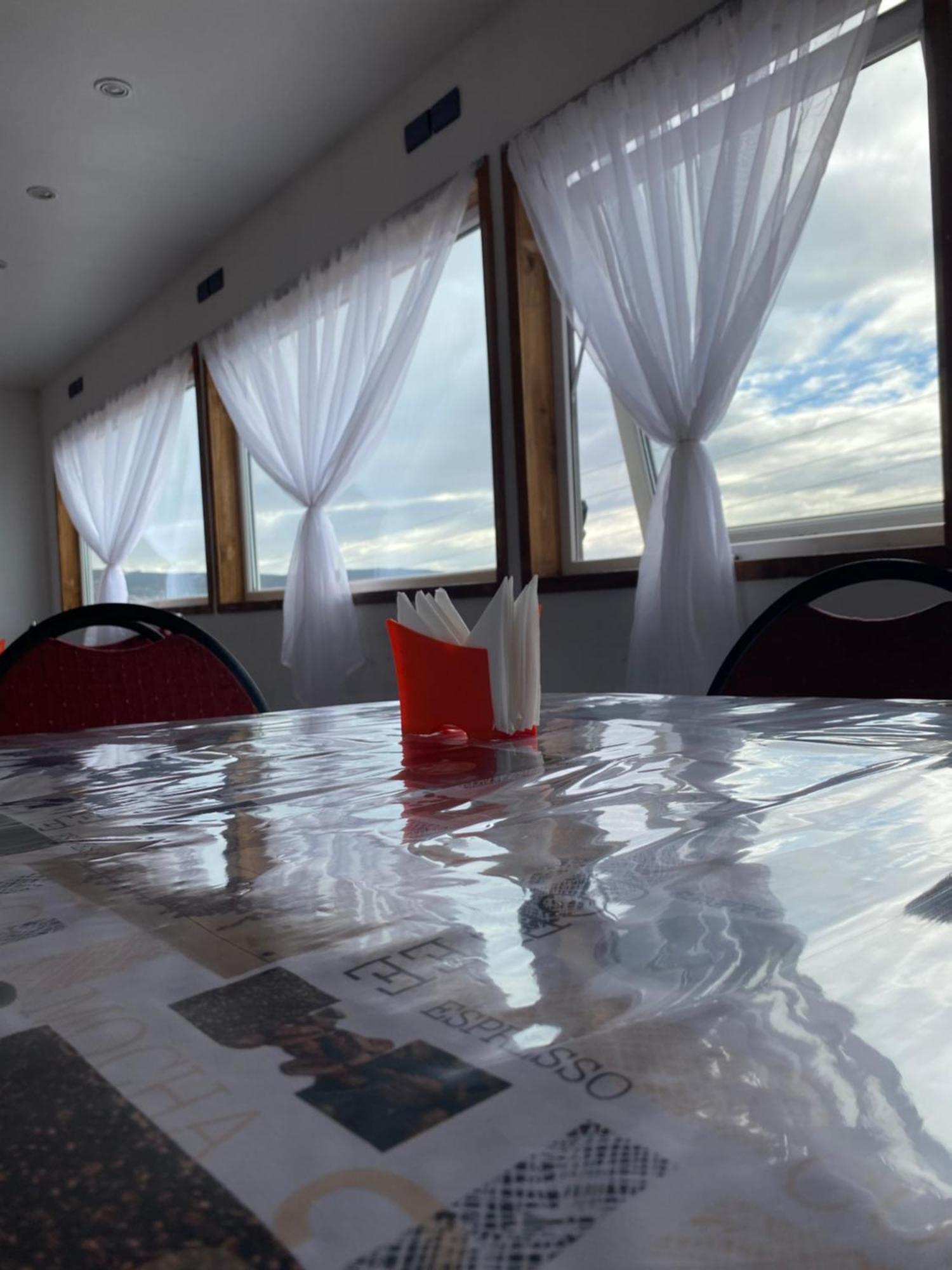 פואנטה ארנס Almer Hostal מראה חיצוני תמונה